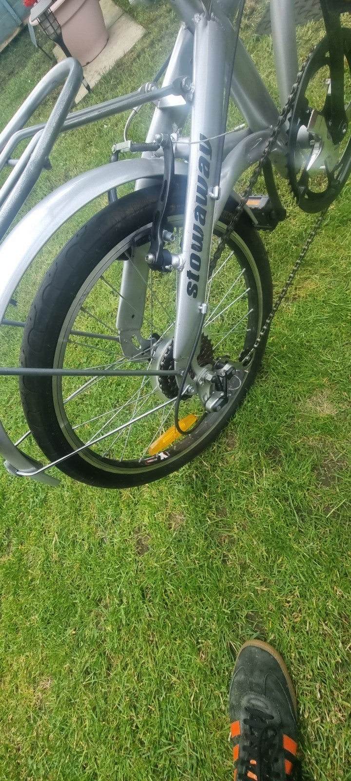 Ventura Stowaway Folding Bike 20 Wheels Excellent Condition Collection Only