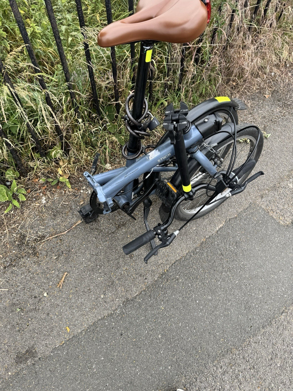 B'Twin Tilt 120 Folding Bike - Grey - in excellent condition