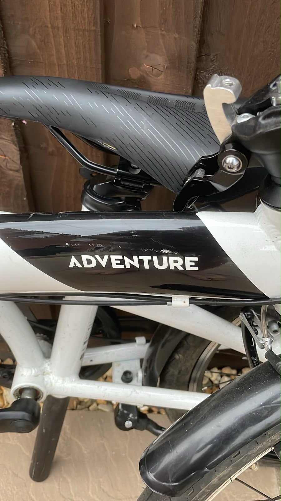 ADVENTURE SNICKET FOLDING BIKE 20”  BARELY USED PERFECT WORKING ORDER MUST SEE