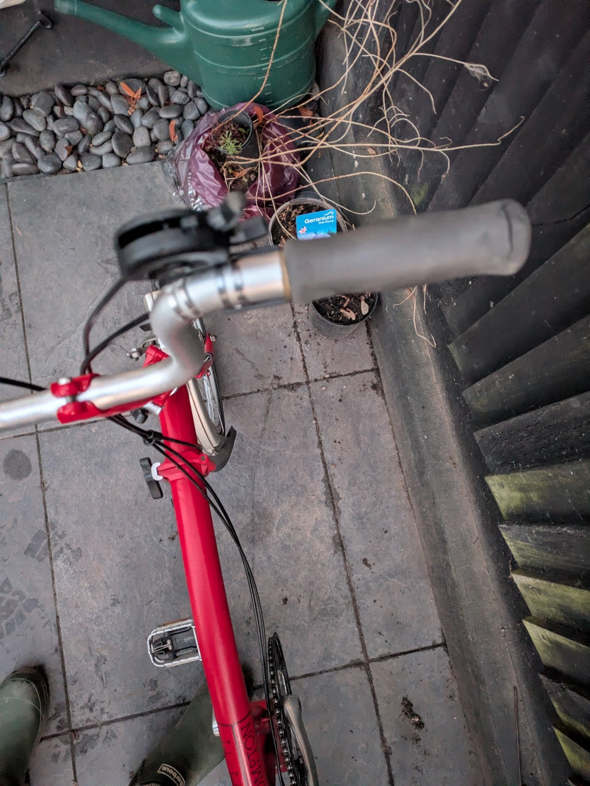Brompton - 3 gears - Red - Good condition and smooth ride