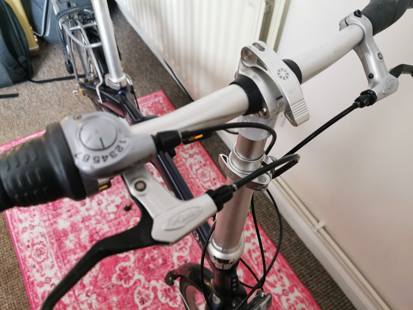 Dahon MU P7 Folding Bike 20' Wheels Perfect For Commuting With Bungee Cord