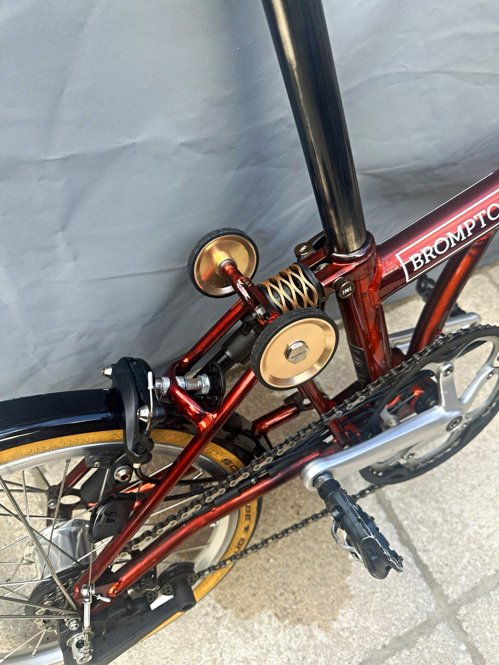 Brompton S6L, excellent condition £600+ in upgrades.