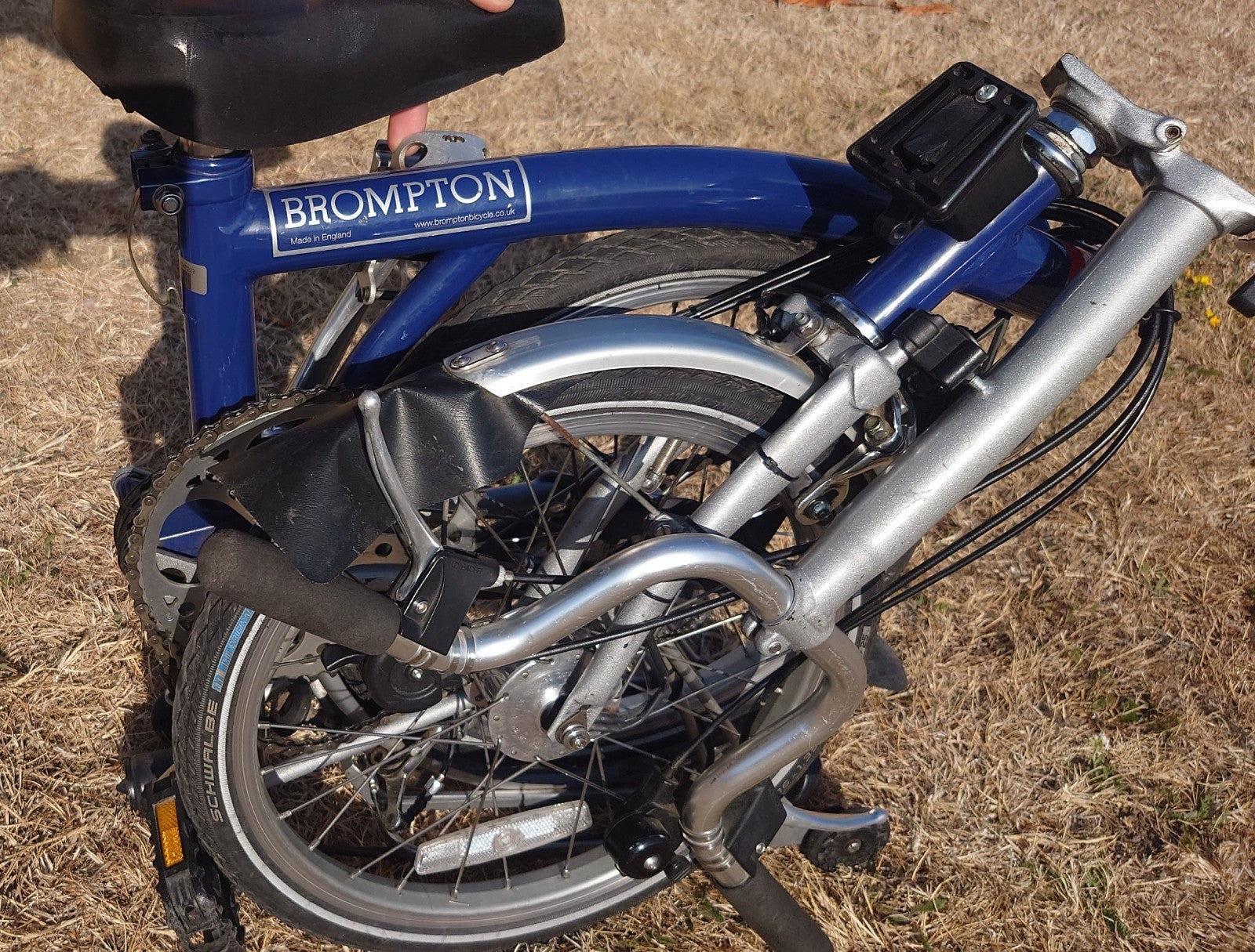 Brompton M6R folding bike good condition front rear rack bag led lights 6 speed