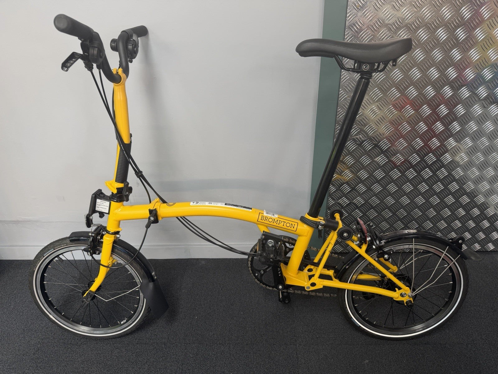 Brompton C Line 6 Speed Folding Bike Bumblebee Yellow Brand New Condition