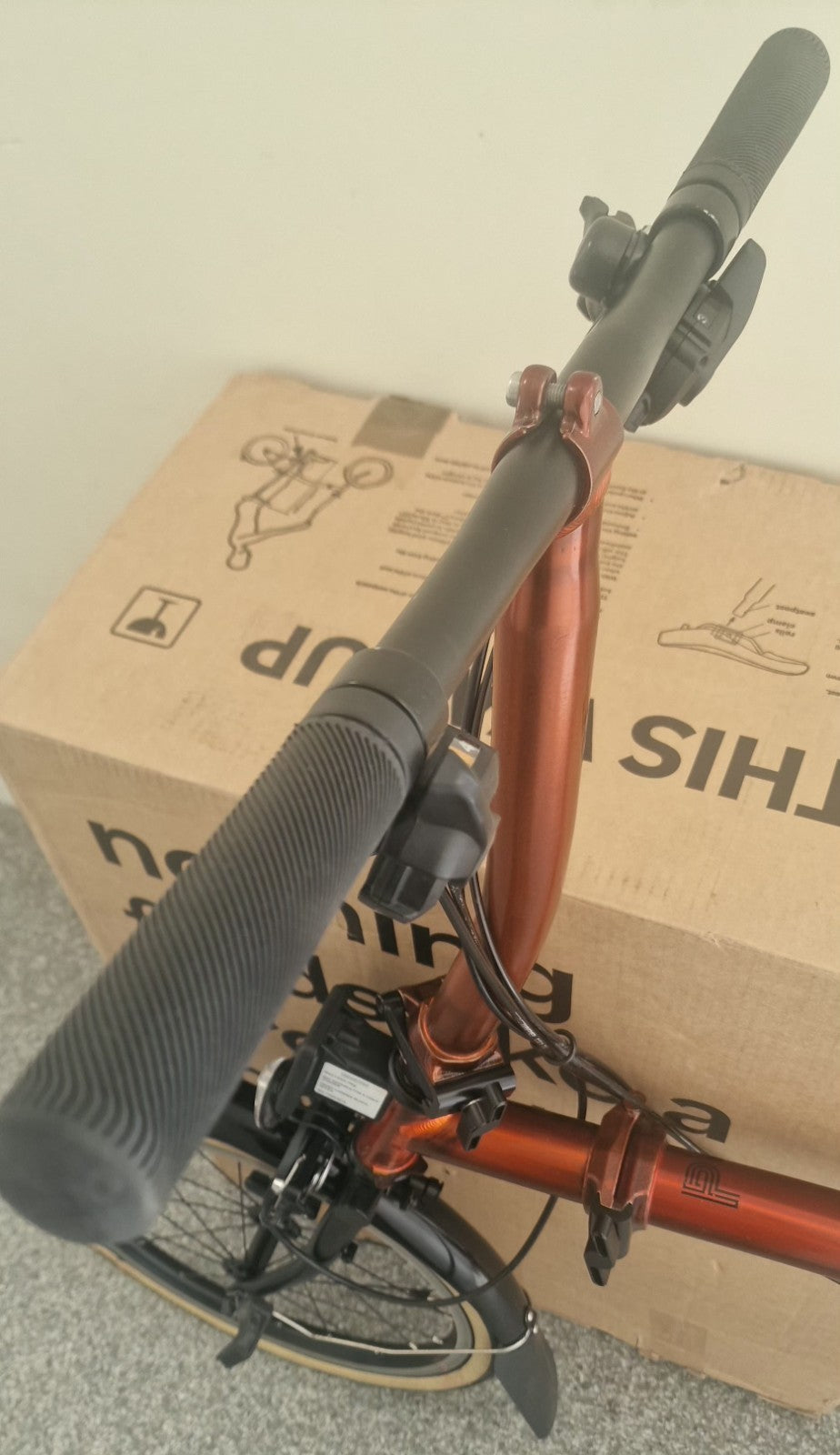 Brompton P Line 12 speed FLAME LACQUER + roller. Low £$🌎 Post📦🛫📮.RRP£2679