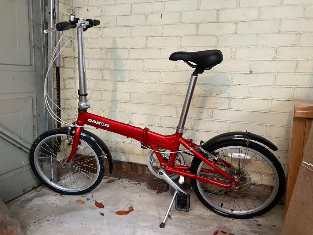 Folding Bike Red Dahon Vitesse (used)