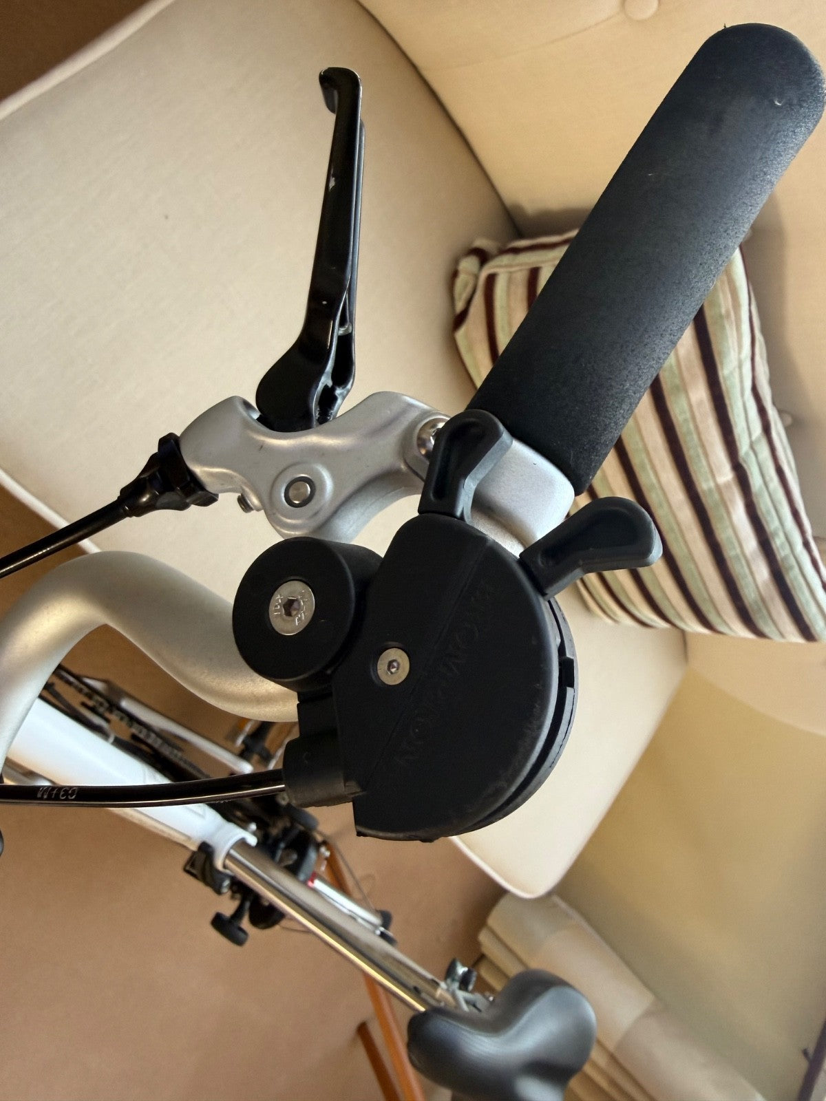 Brompton M3L used only on a handful of occasions, mint condition..