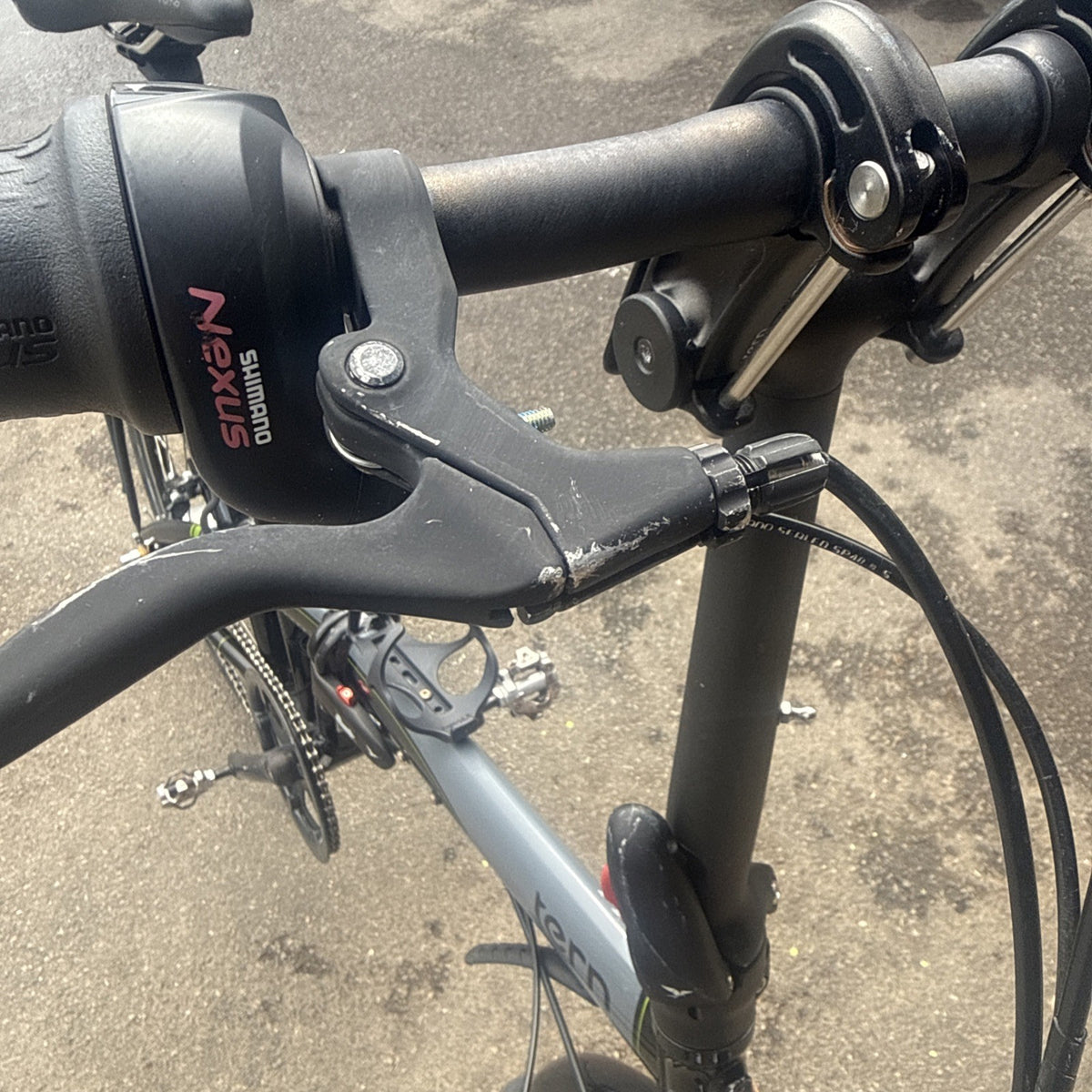 Tern Link D7i  Folding Bike 7-Speed V-Brakes Rack Mudguards Black/Grey