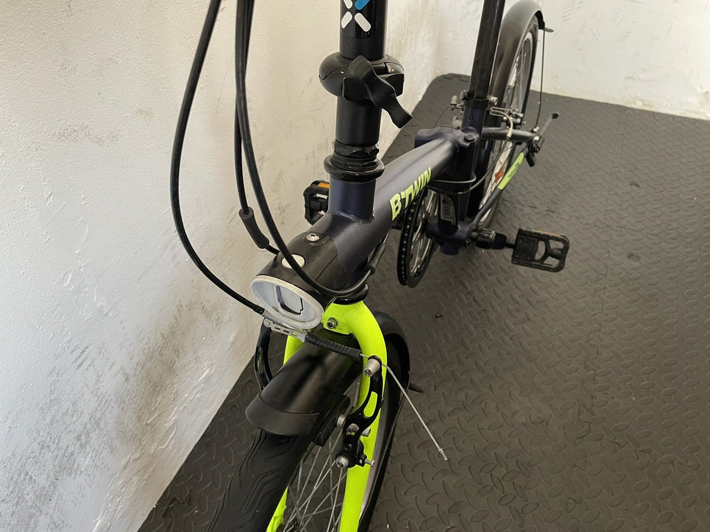 B Twin Tilt 120 Folding Bike 20 Inch Wheels. 6 Speed Matt Navy And Neon.