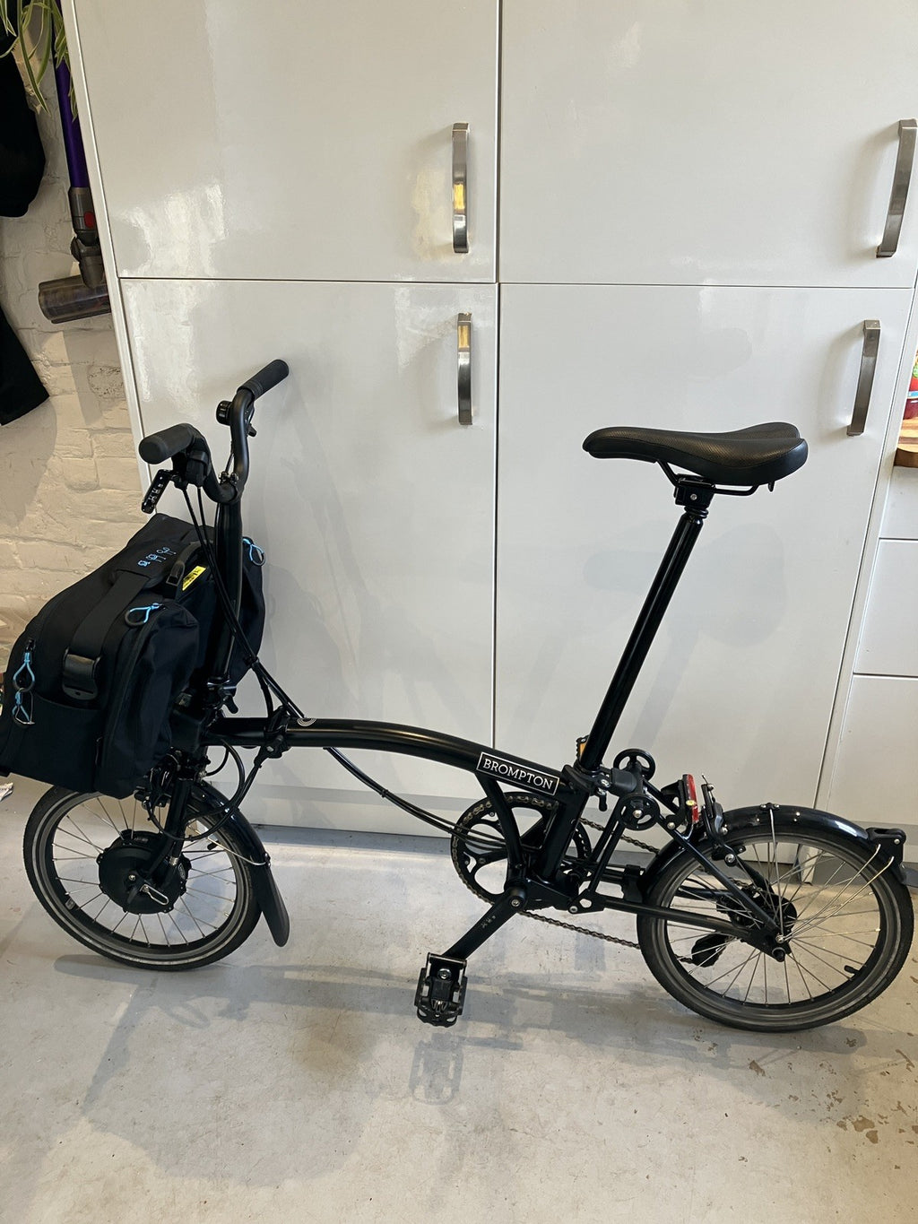 Brompton Electric C Line 4 Speed Folding Bike 2025  +  large bag. Can deliver.