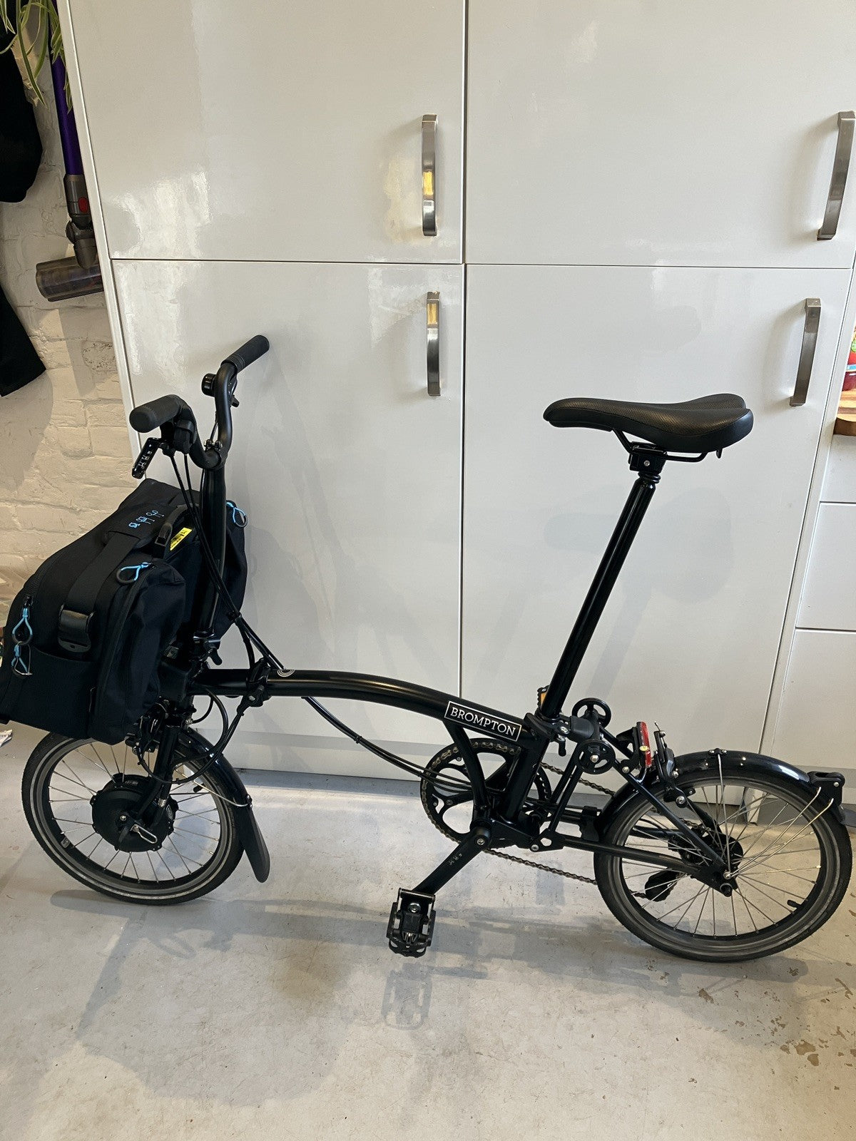 Brompton Electric C Line 4 Speed Folding Bike 2025  +  large bag. Can deliver.