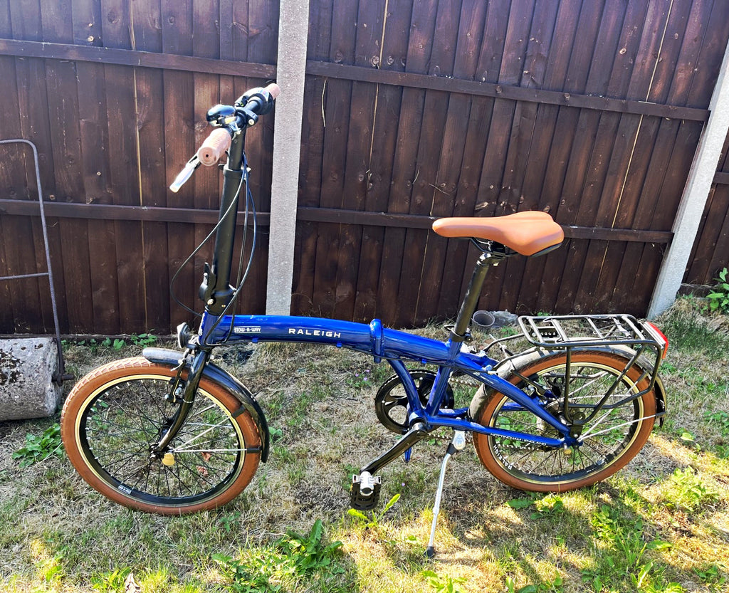 Raleigh Stow-E-Way 20in Folding Bike Blue/Brown Rear Rack Mudguards, 7 Speed