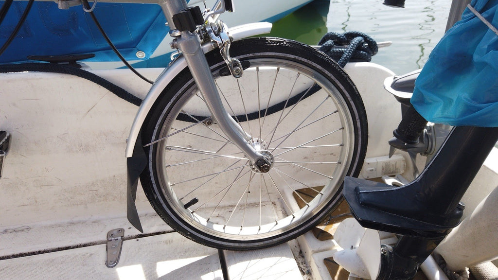 Brompton M6R Folding Bike 16in Silver w/ Front Bag and Carry Bag. Pump, Light.