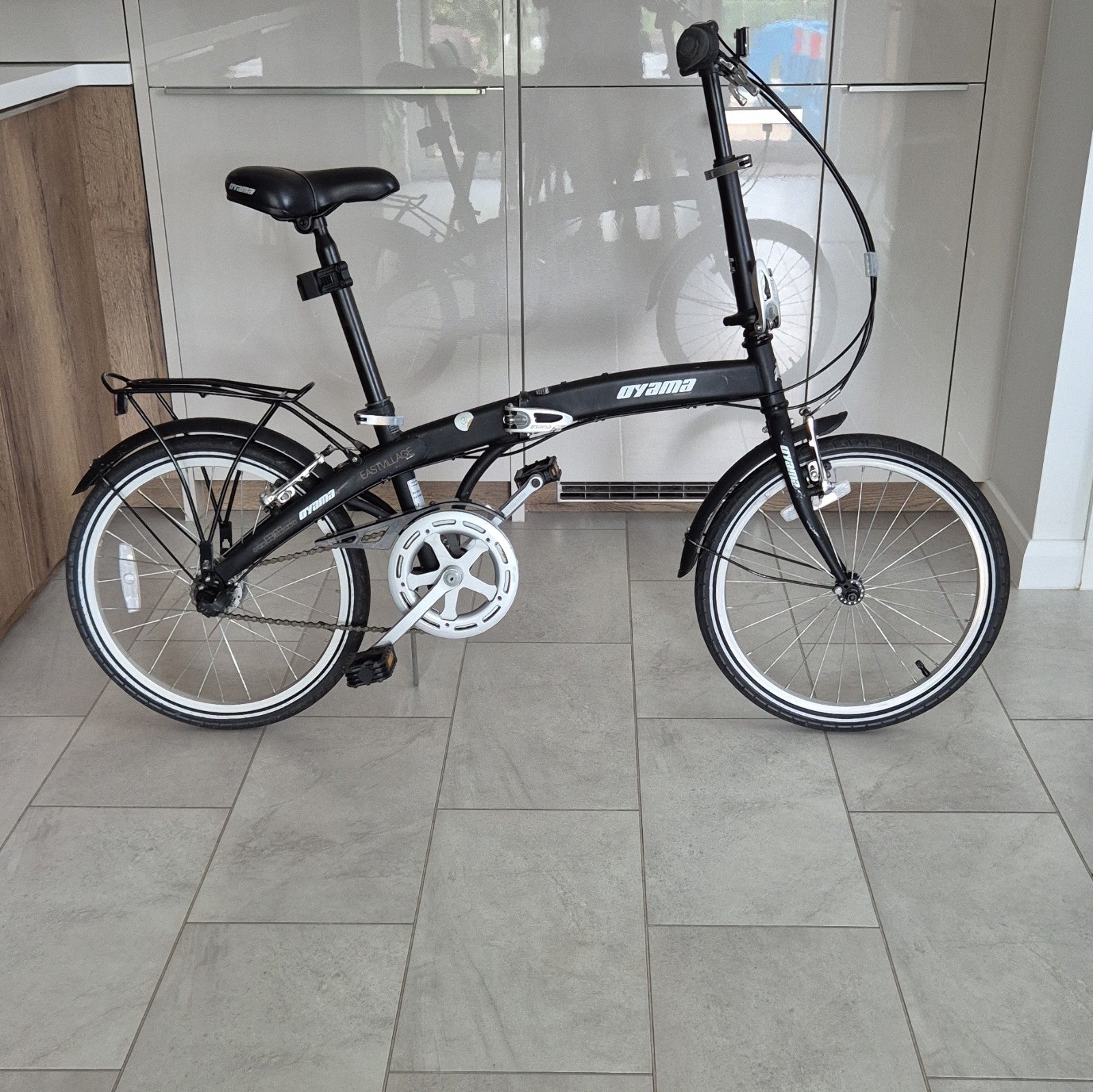 Oyama Eastvillage Folding Bike 3-Speed Shimano Nexus Hub Gears Twist Grip Black
