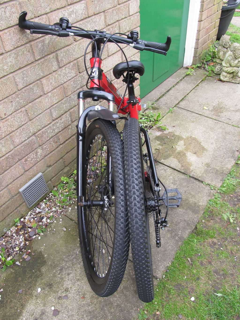 BIKE - MOUNTAIN BI FOLD - 26" WHEELS - DISC BRAKES  UNISEX - EXCELLENT CONDITION