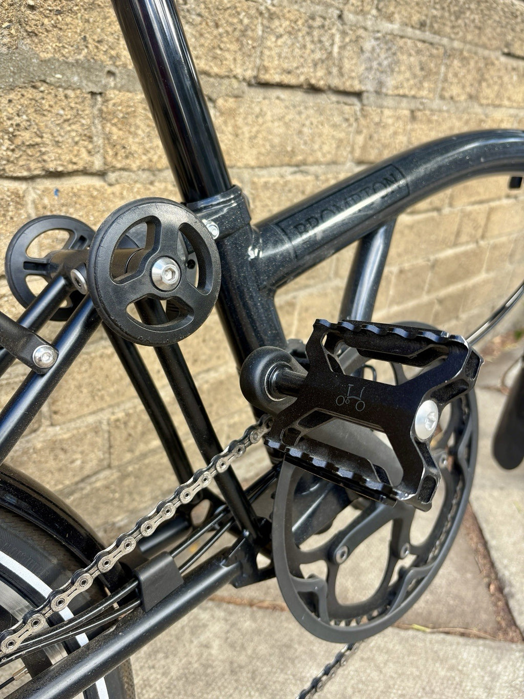 Brompton 2025 P Line 4-Speed Folding Bike – Midnight Black – Excellent Condition
