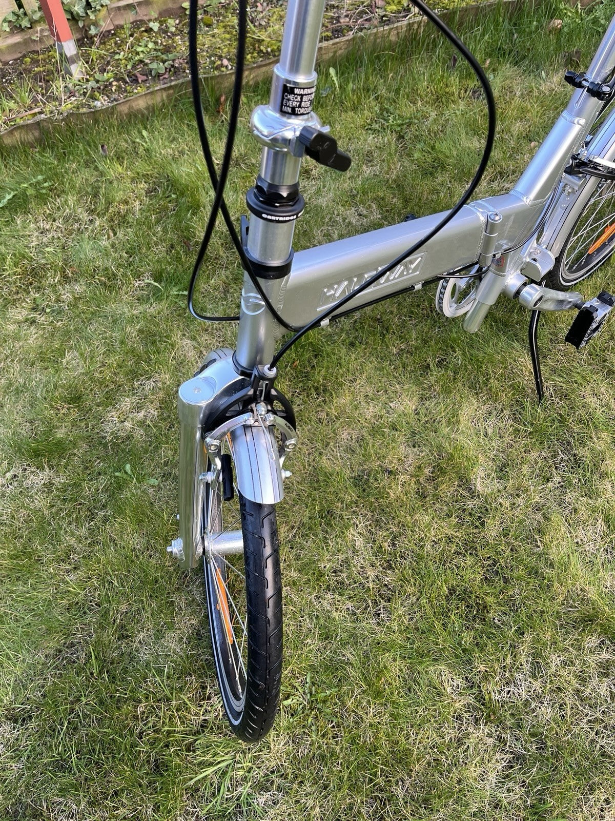 GIANT Halfway Folding Bike. 20'' wheels. 7 speed. VGC. RRP £600