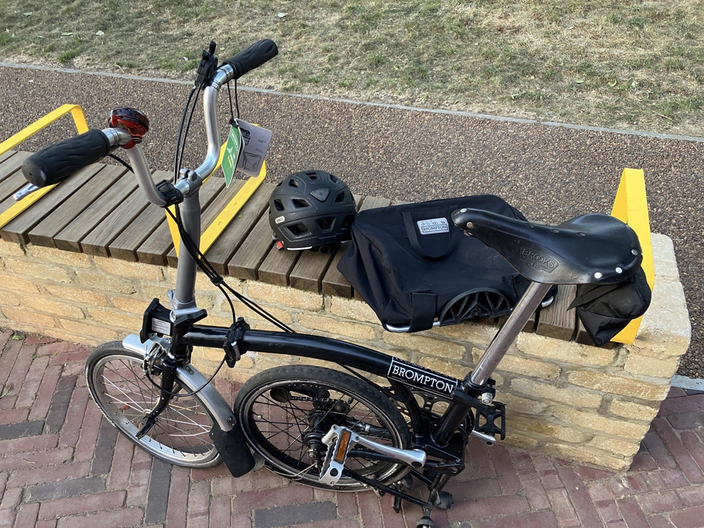 Pre 2017 C Line 3 Speed Brompton Folding Bike With Carry Bag , Front Bag
