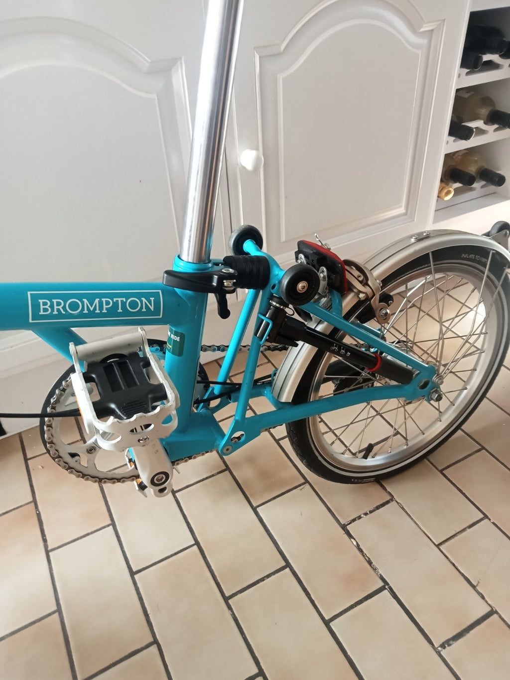 BROMPTON M3L  3 SPEED FOLDING CYCLE HARDLY USED LAGOON BLUE. NEAR MINT CONDITION