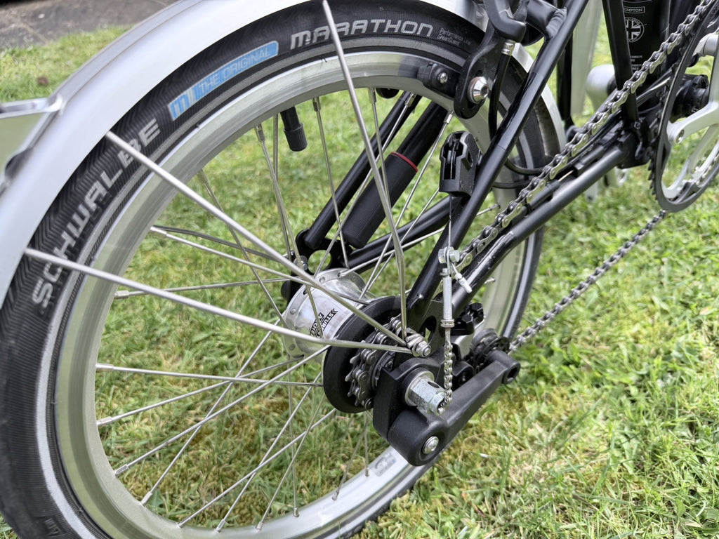Brompton 2018 M6L folding bike in black. Great condition