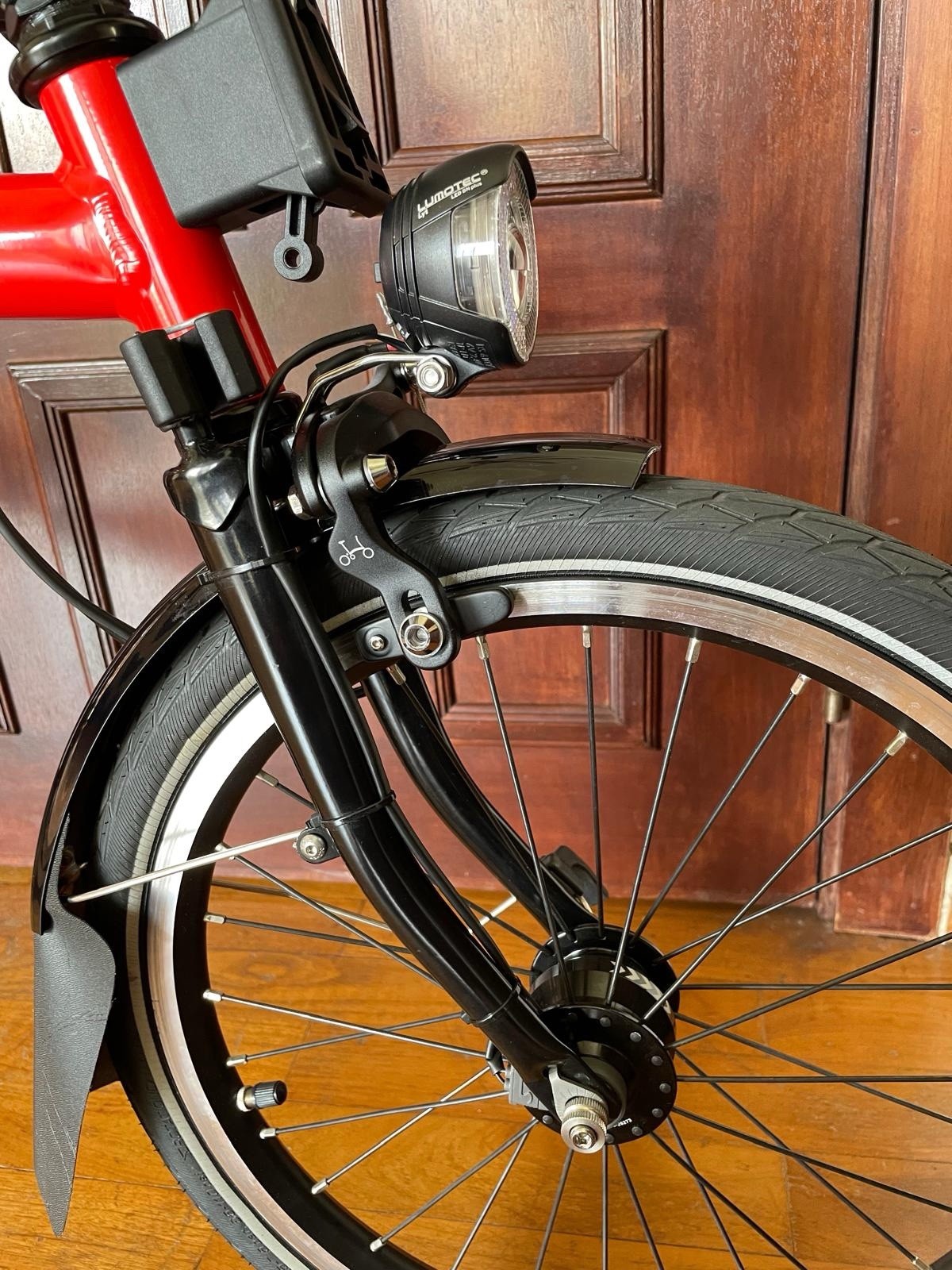 Brompton M6L Black Edition Rocket Red 6 Speed Dynamo Lights