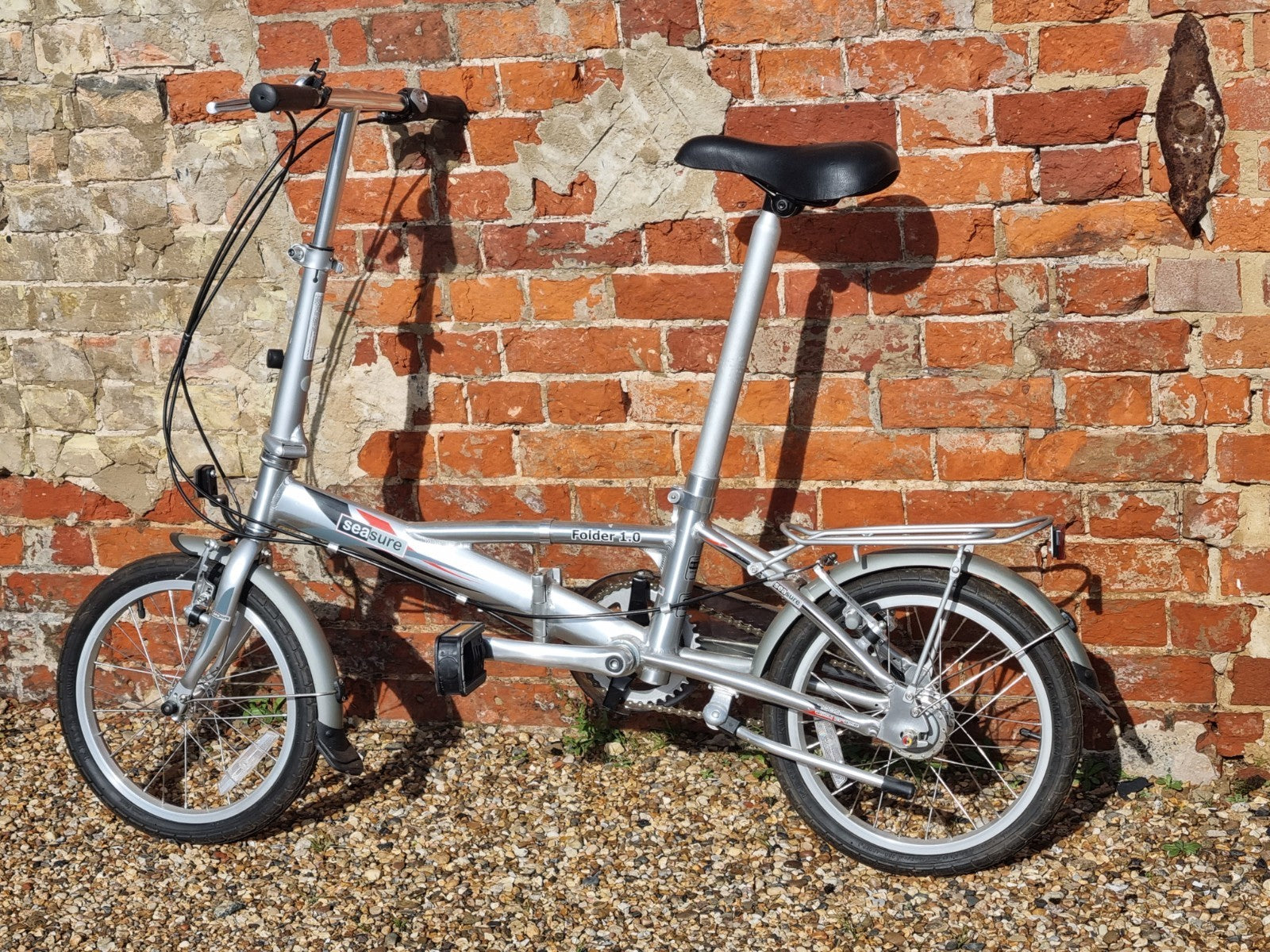 Seasure DFB2 folding bike with carry case.  Bought from Seamark Nunn for £304.90