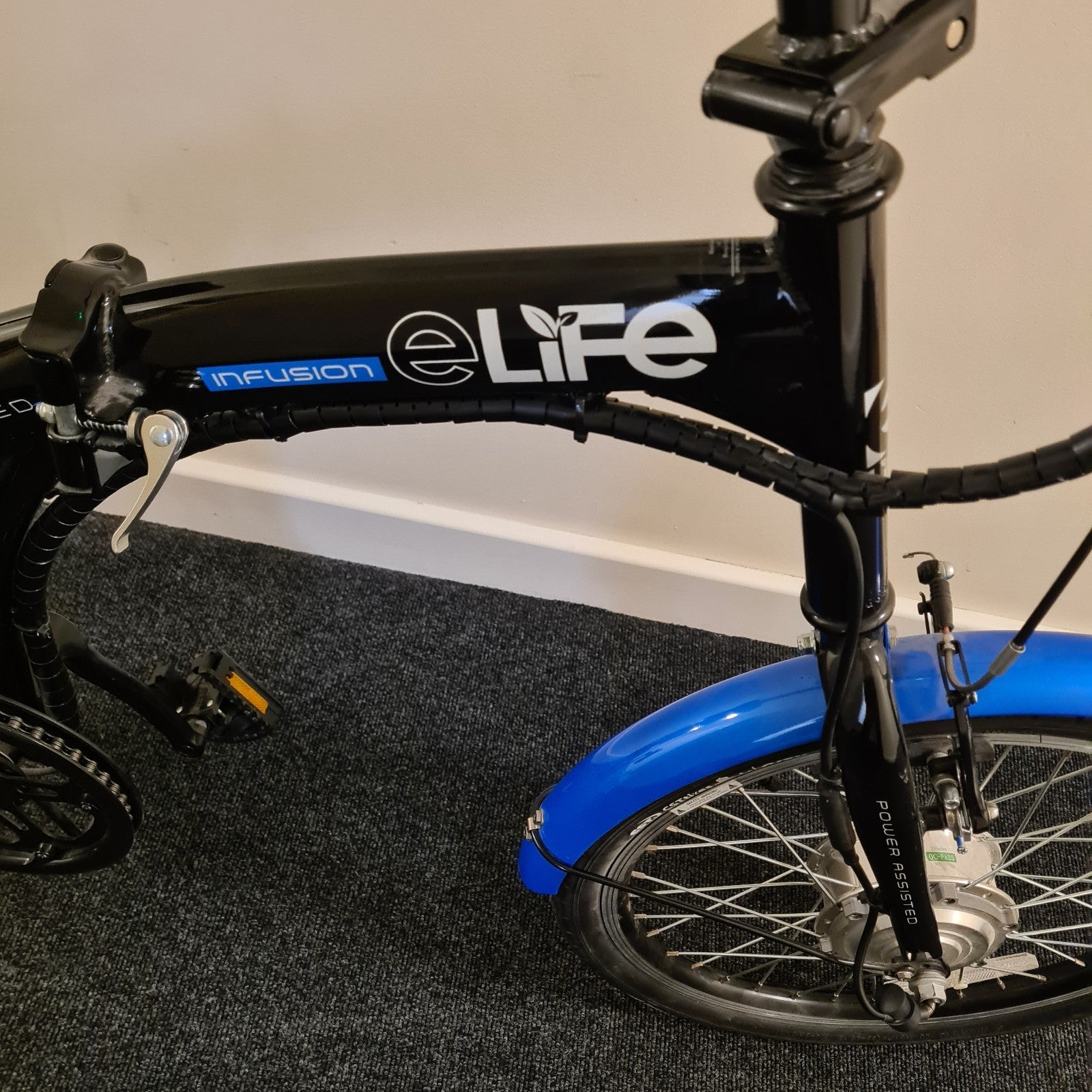 elife Infusion Power Assisted Folding Bike 153cm × 30cm x 94cm L/ W/H Used Once
