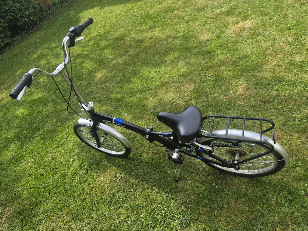 Raleigh FOLD 06 Folding Bike 20" Black/Silver, 6 Speed, Mudguards, Rear Rack