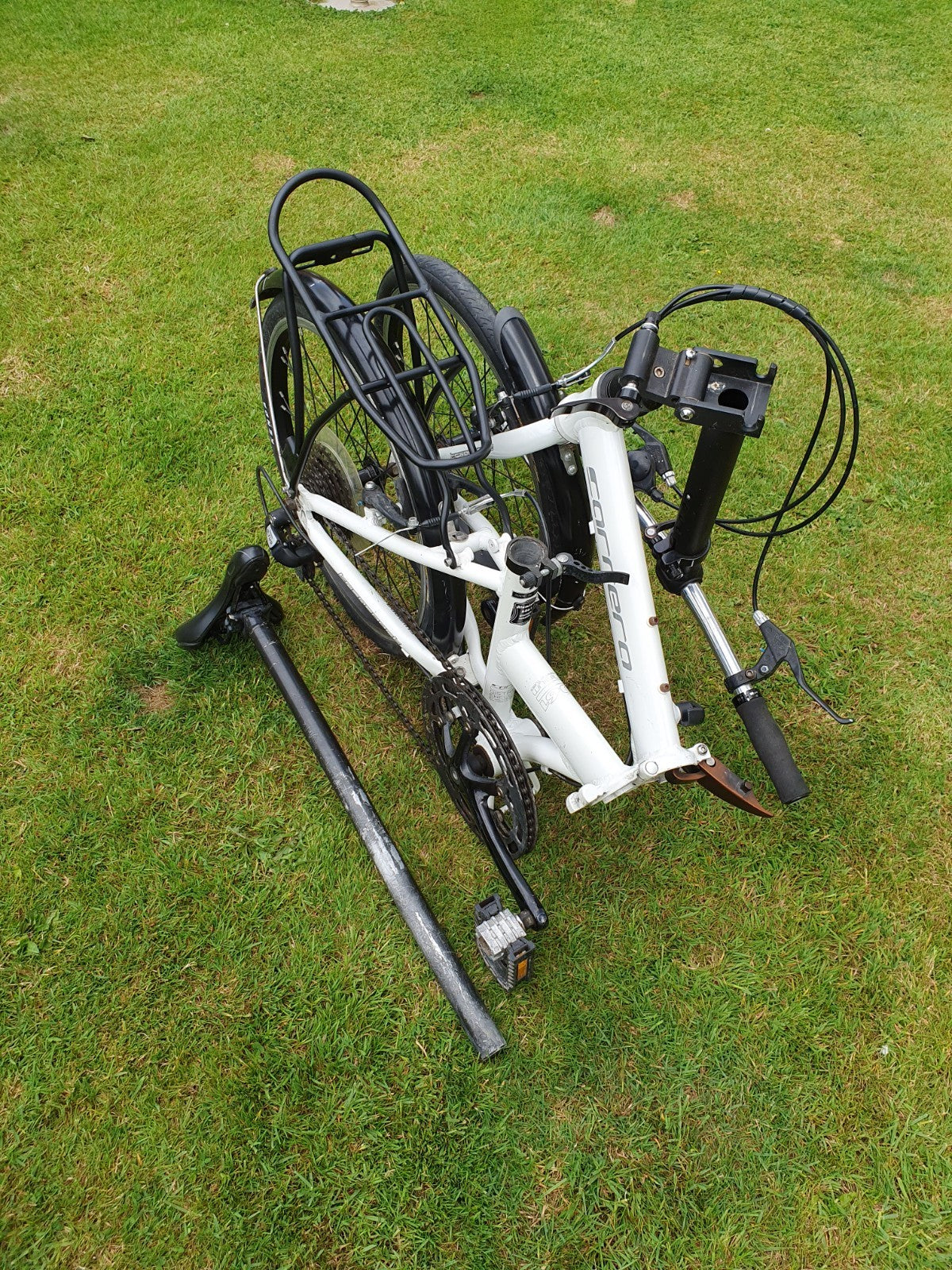 Carrera Transport 8-Gear Folding Lightweight Aluminium Bicycle