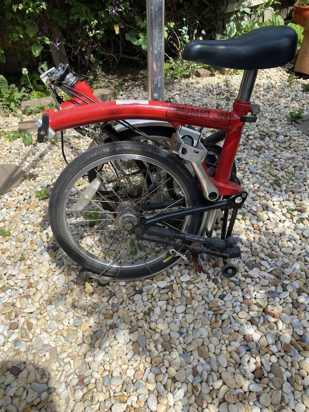 Brompton Folding Bike 3-Speed Red. Recently Serviced. Great Condition