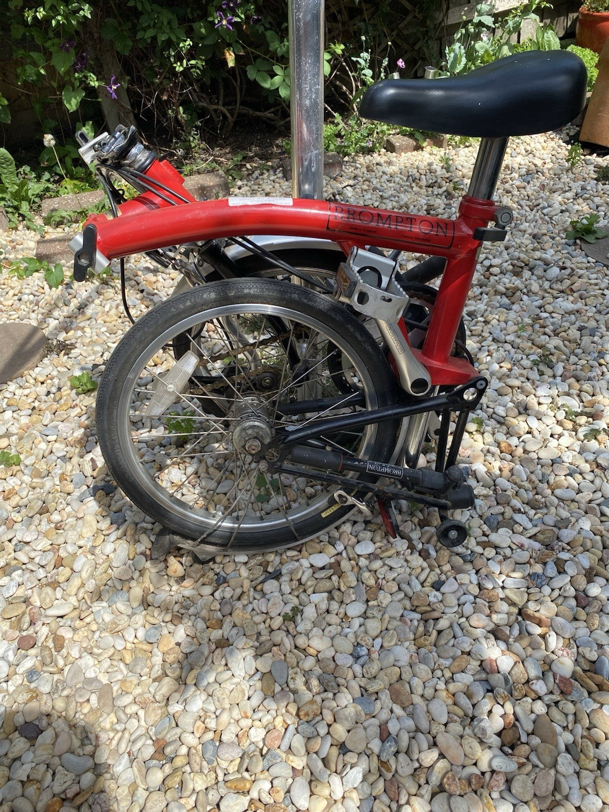 Brompton Folding Bike 3-Speed Red. Recently Serviced. Great Condition