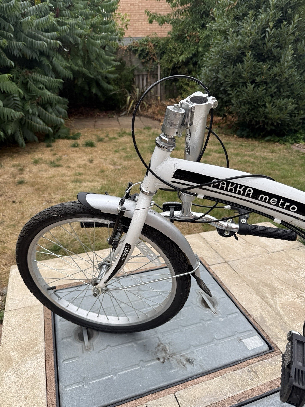 Ammaco Pakka Metro Folding Bike 20" Wheel, White