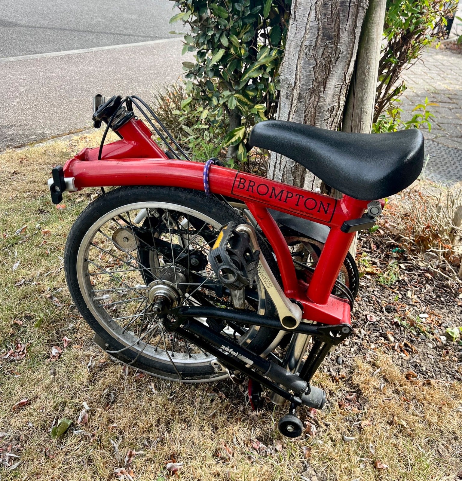 Brompton Folding Bike – 3 Speed (M-Type) – Red – Compact Commuter