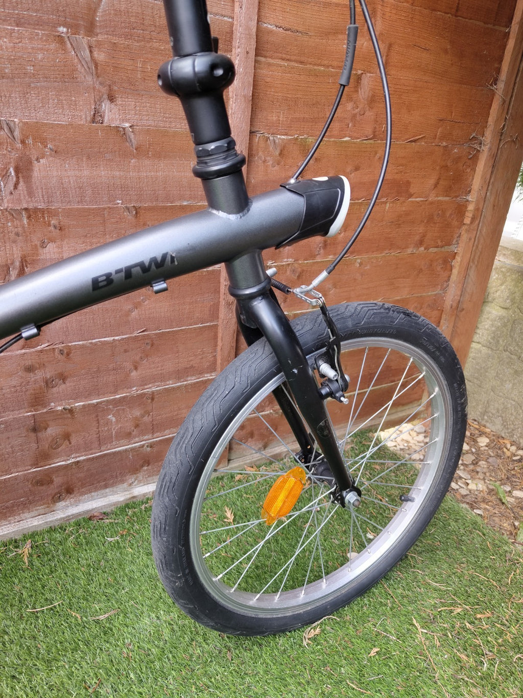 B'TWIN Folding Bike 20" Wheel - Compact Foldable Bicycle - Great Condition