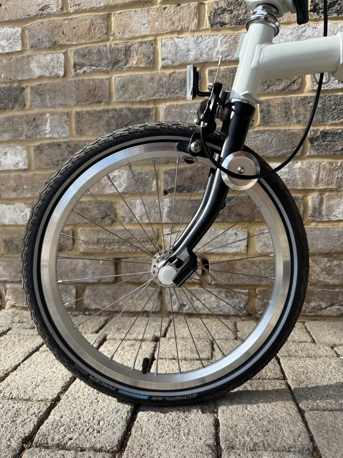 Brompton A Line - White & Black - Mint Super A+ Condition - Worldwide Shipping