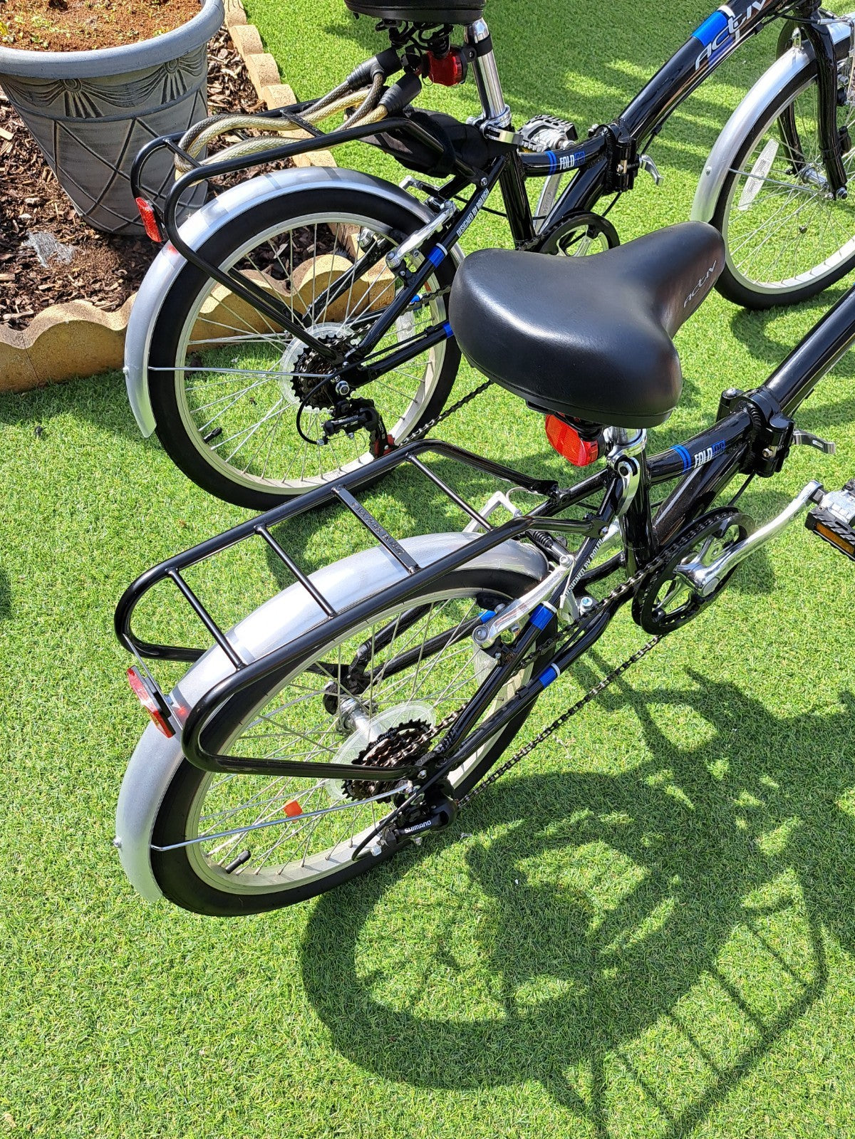Pair of folding bikes Aktiv A6 by Raleigh - Never used.