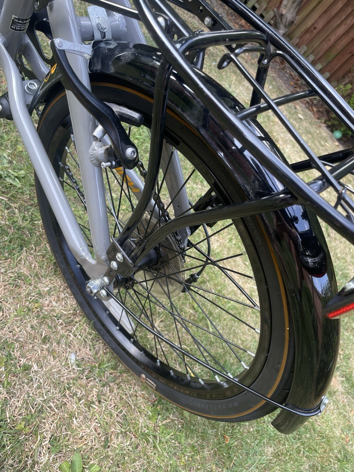 Raleigh Evo 2 Folding Bike 7-Speed Shimano Gears - Grey / Black