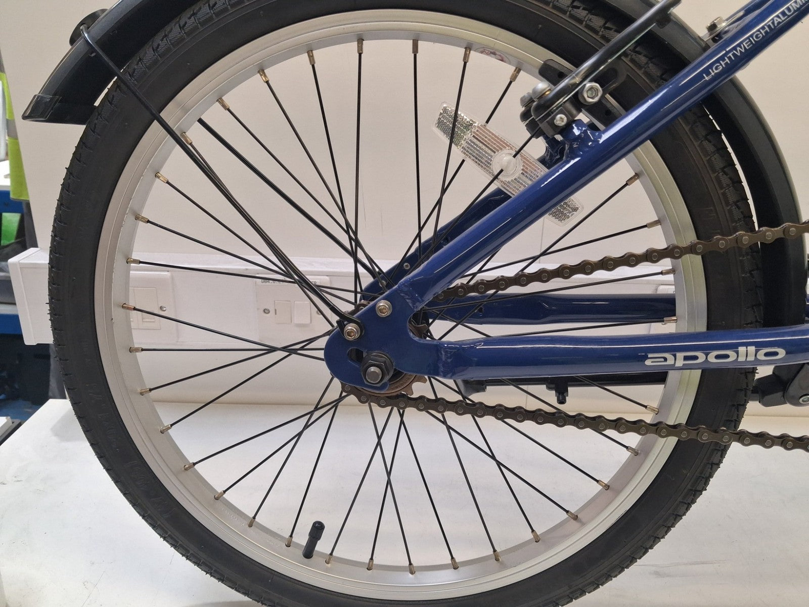 Apollo Tuck Single Speed One Size Compact 14kg Folding Bike - Blue (Scratched)