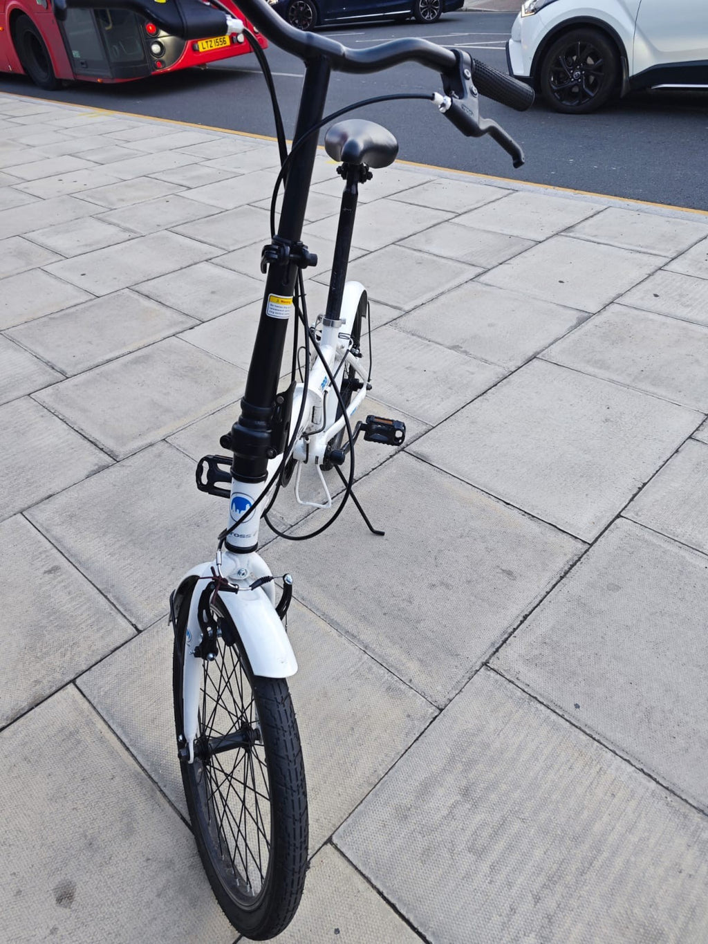 Cross CRF300 20in Folding Bike 7-Speed V-Brake White