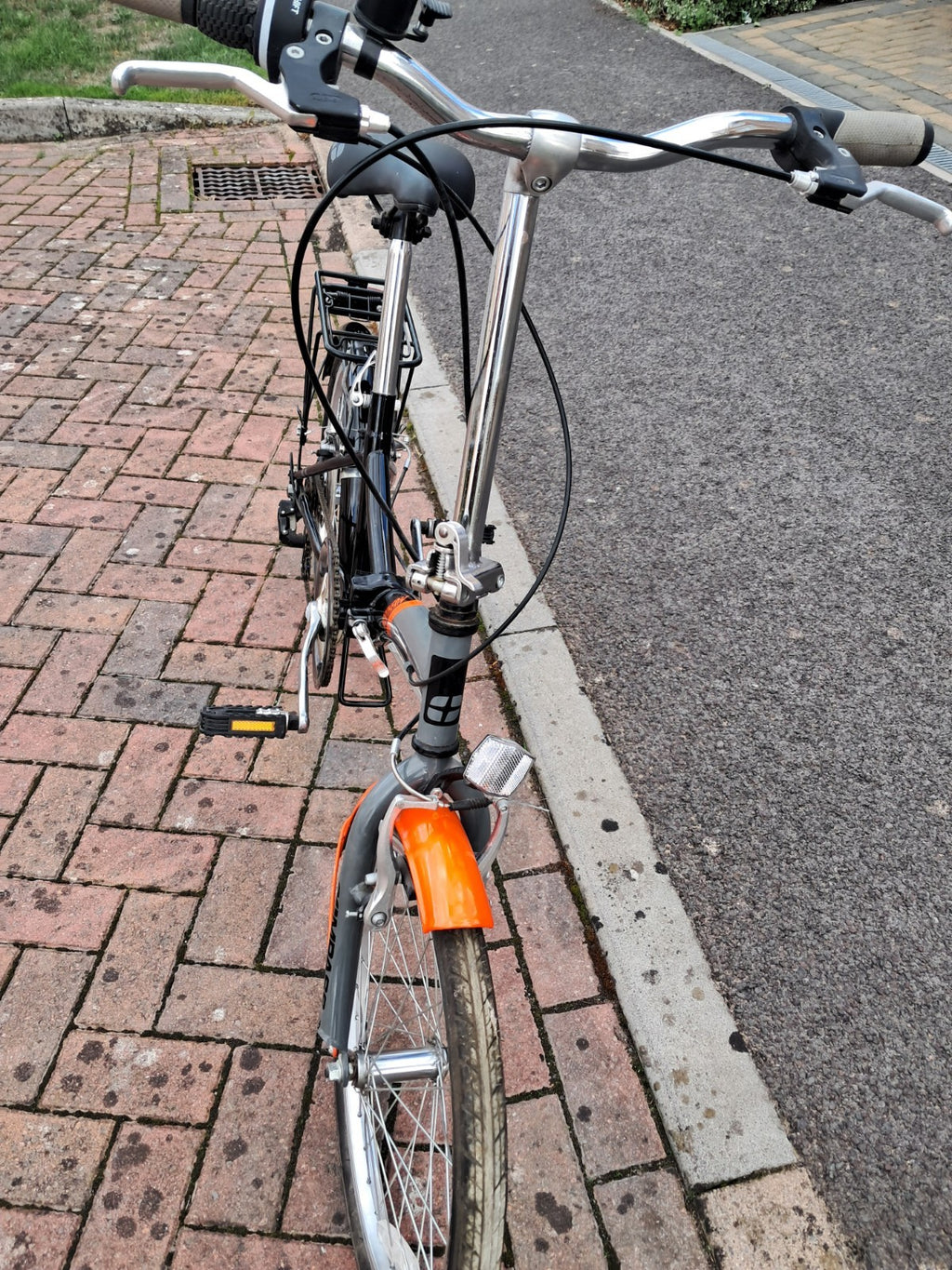 Compass 20in Folding Bike Black/Grey/Orange Mudguards Rear Rack Grip Shifter