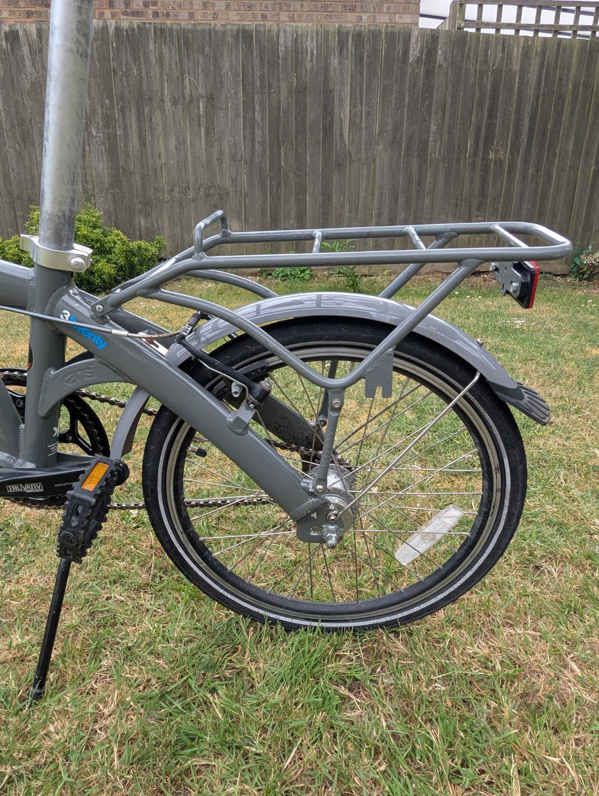 Kansi 3Twenty Folding Bike 20" 3-Speed White/Grey — Good condition