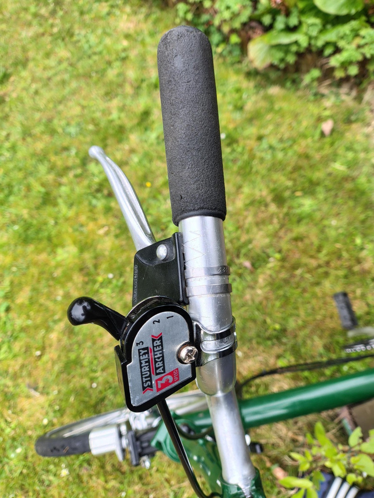 Brompton folding bike 3 speed - racing green - very good condition