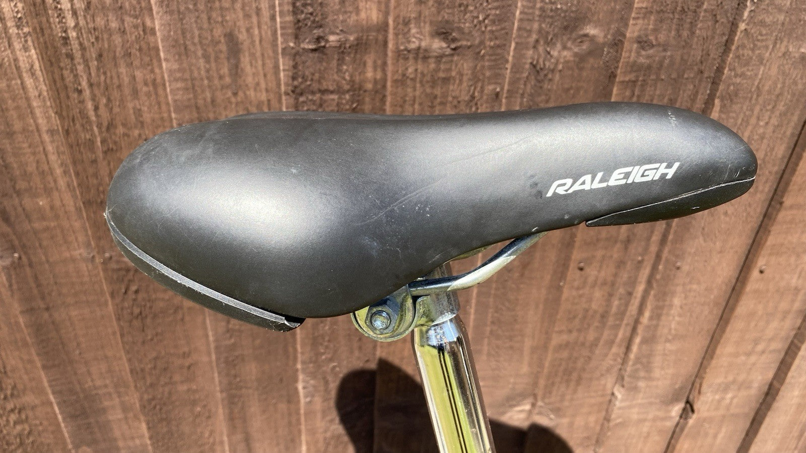 Raleigh Evo 2S 20in Folding Bike 7 Speed Blue Rear Rack Mudguards Reflectors