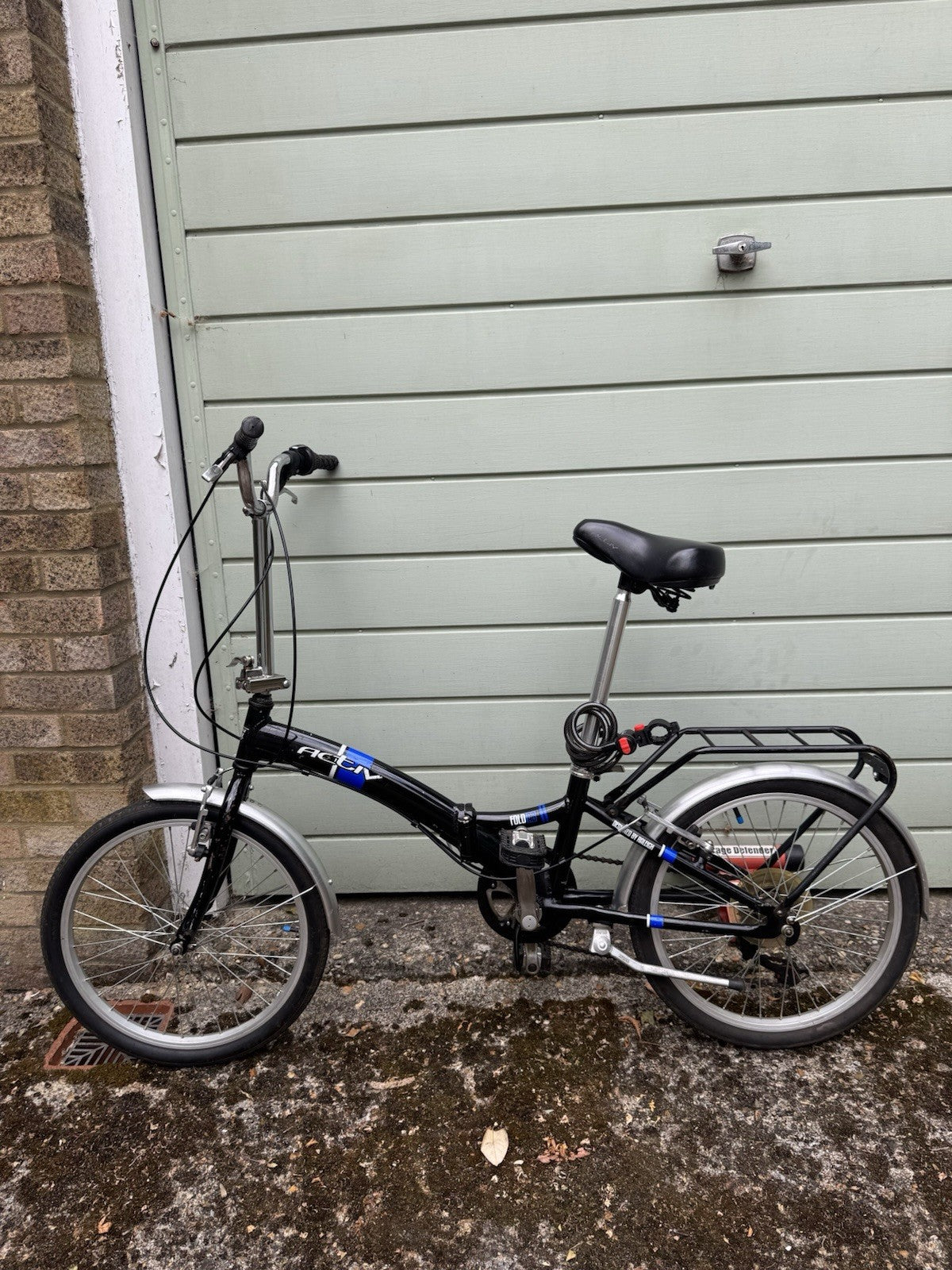 Raleigh Folding Bike 20-inch Wheels 6 Speed Shimano Gears