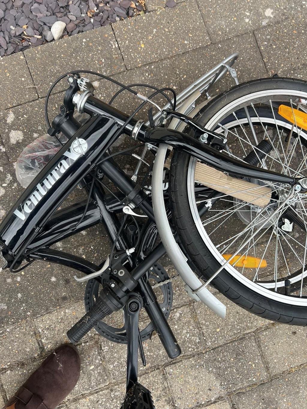 Ventura Stowaway Folding bike New Still Wrapped Slight Mark See Pics