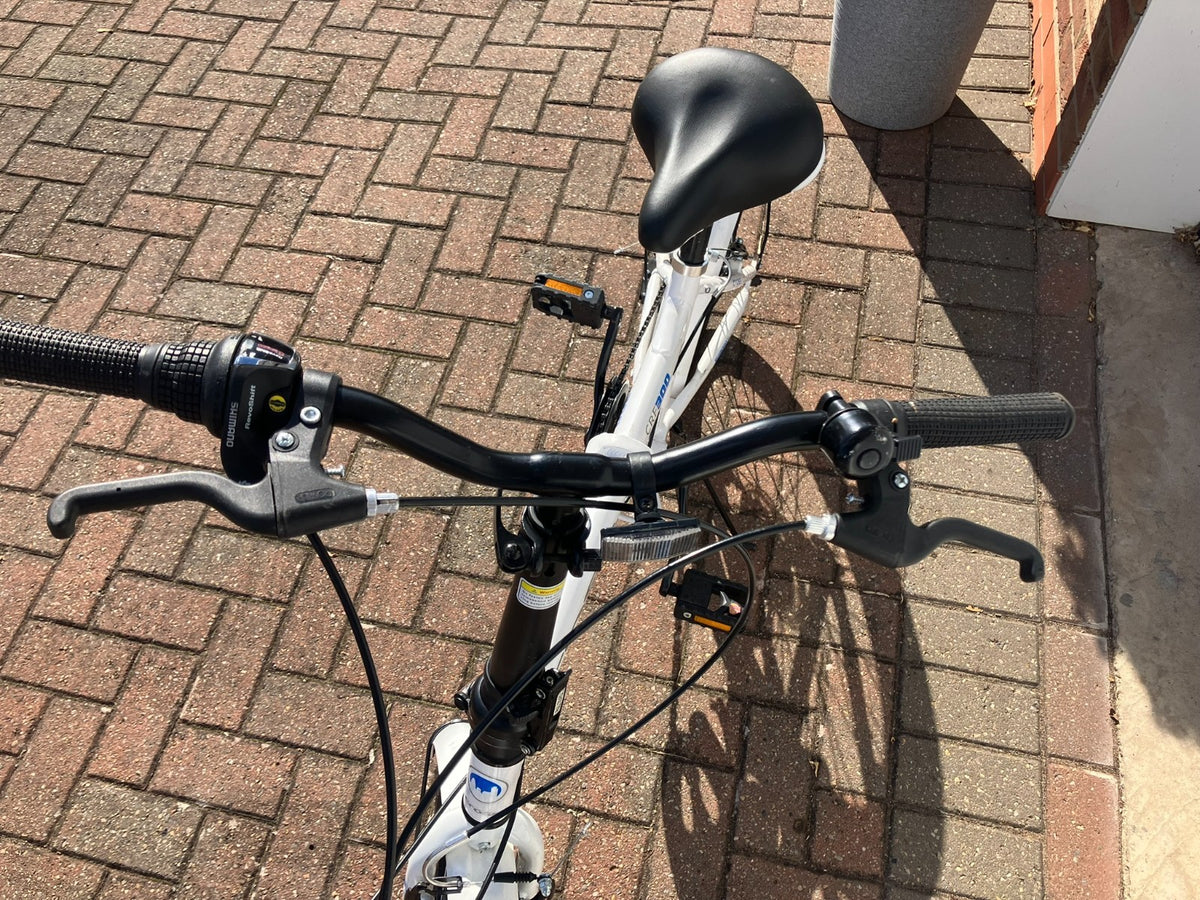 Cross CF300 lightweight alloy folding bike designed for urban commuting