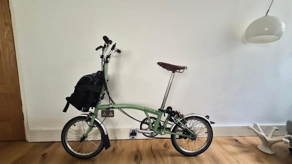 brompton bicycle. Sage green. M6L.