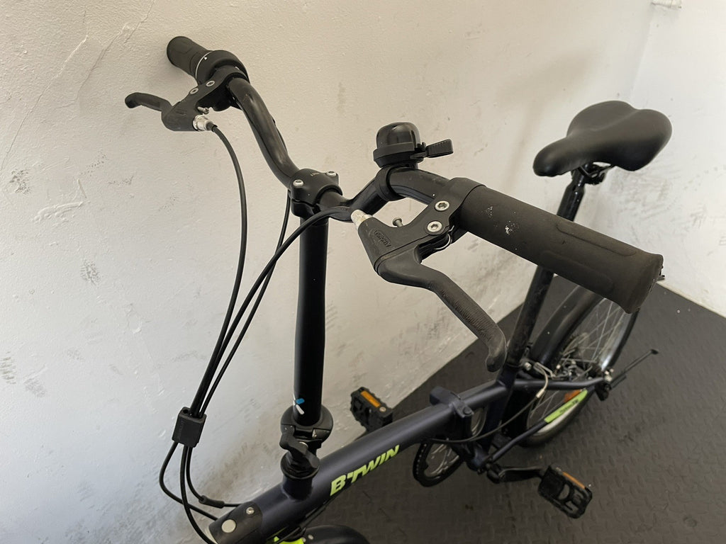 B Twin Tilt 120 Folding Bike 20 Inch Wheels. 6 Speed Matt Navy And Neon.