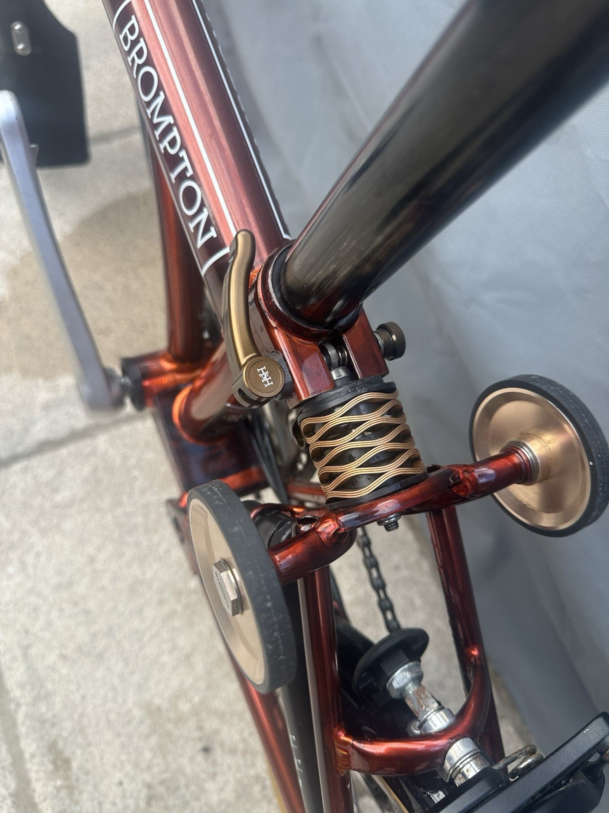 Brompton S6L, excellent condition £600+ in upgrades.