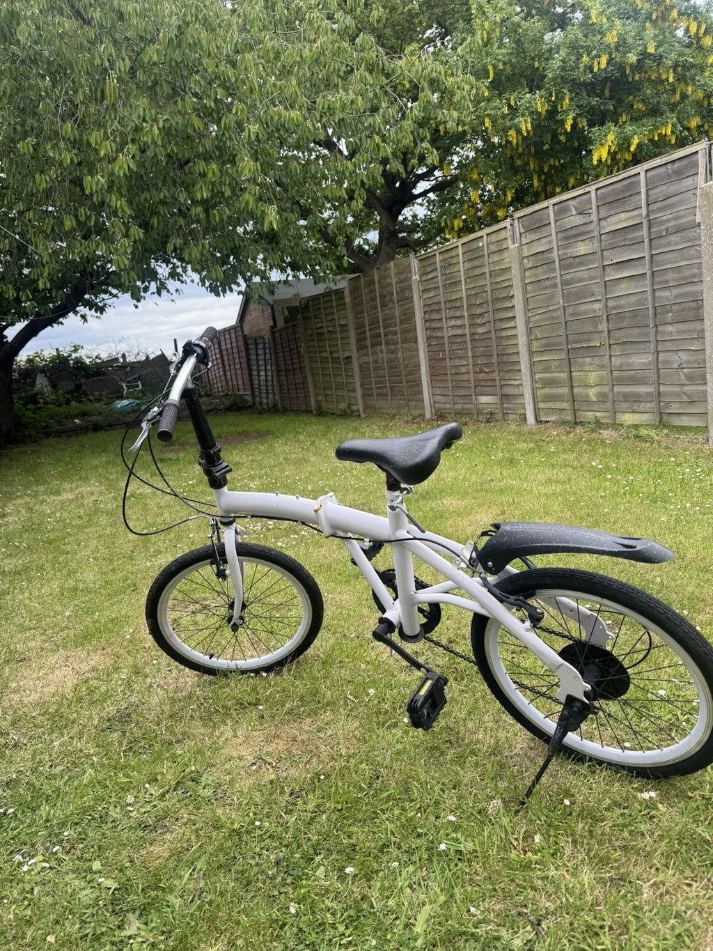 White Aomeisi Folding Bike Unisex Adults 20 Inch Wheels 7 Speed